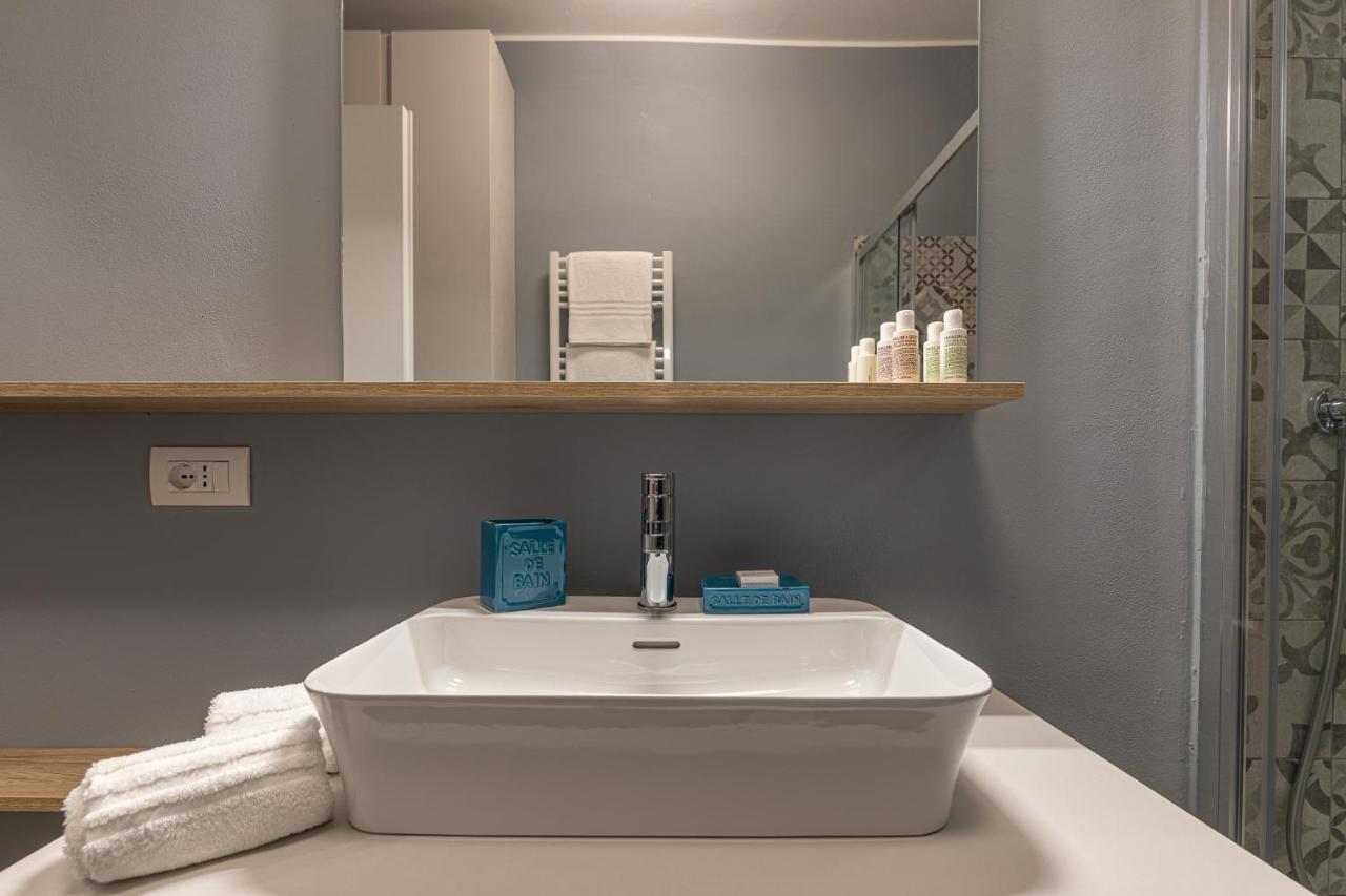 Beplace Garibaldi Suites Milano Exteriör bild